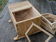 Load image into Gallery viewer, Lambrecht Brood Boxes